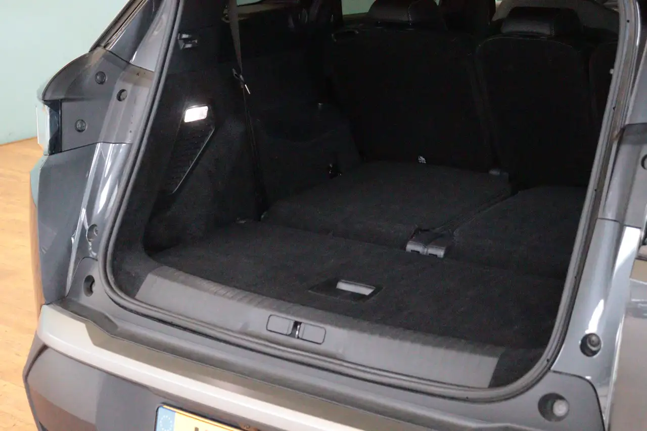 Peugeot 5008 8