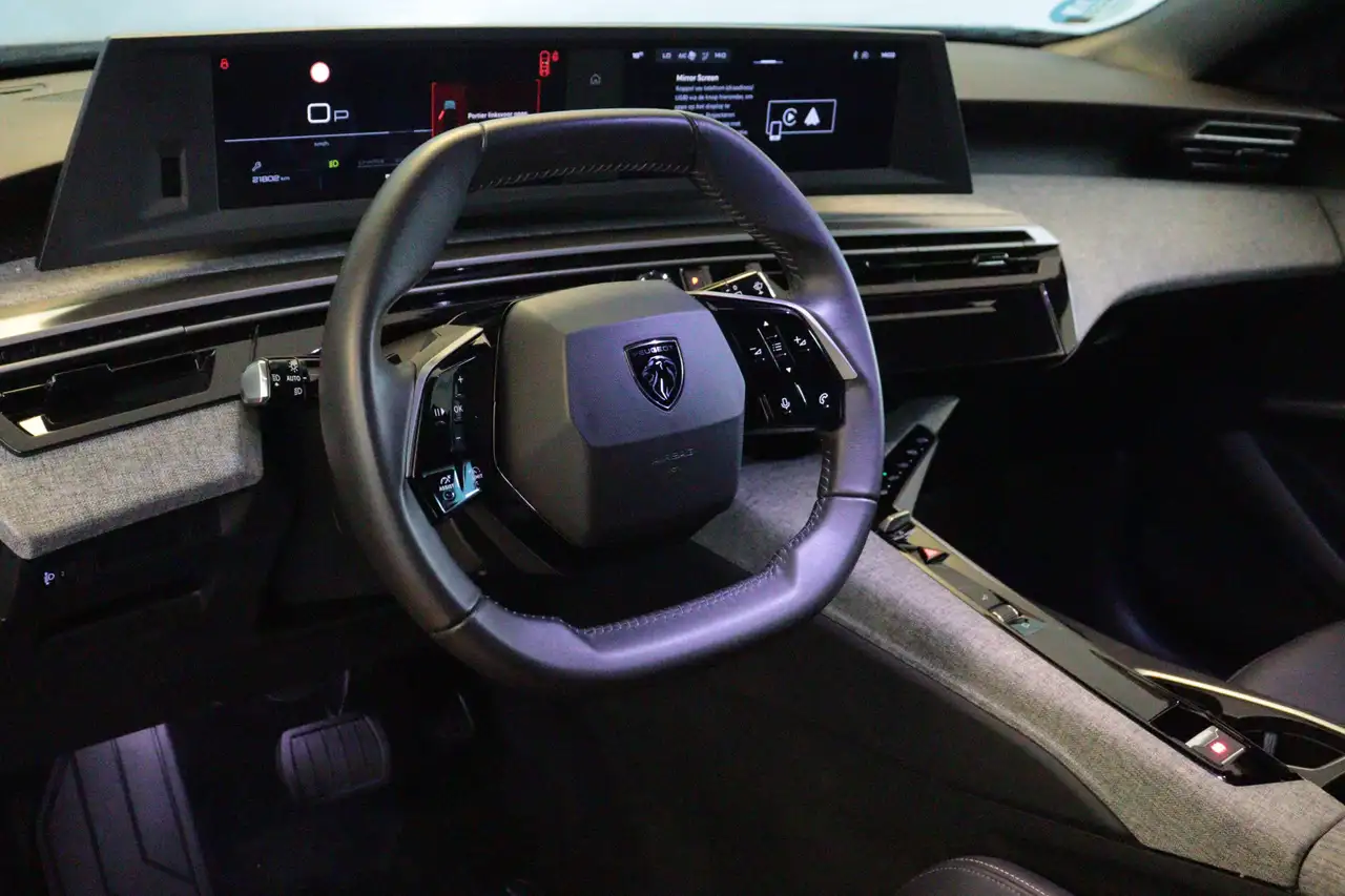 Peugeot 5008 4