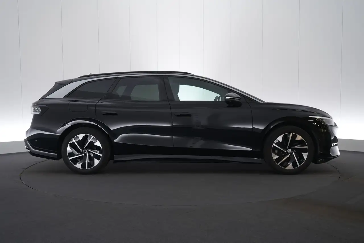 Volkswagen ID.7 9