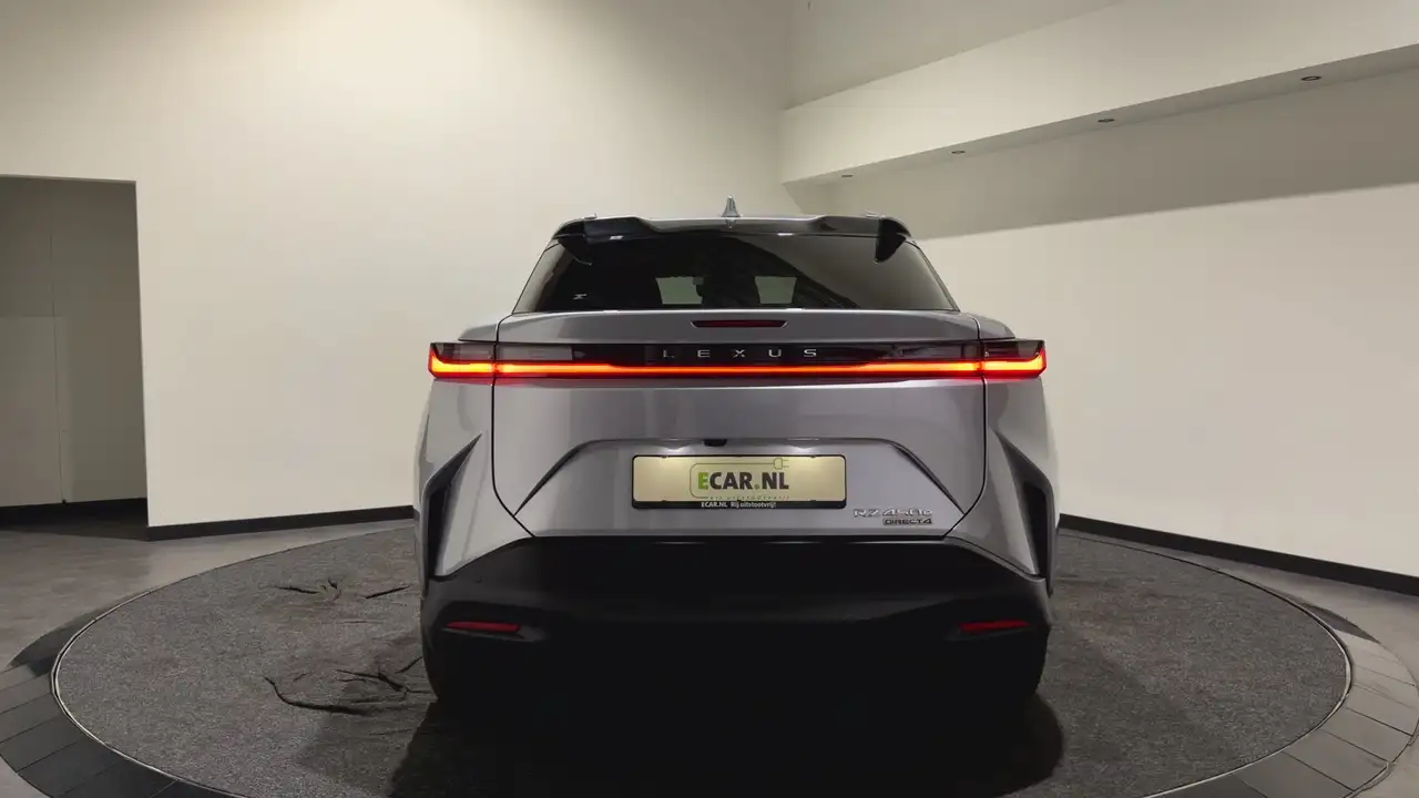 Lexus RZ 4