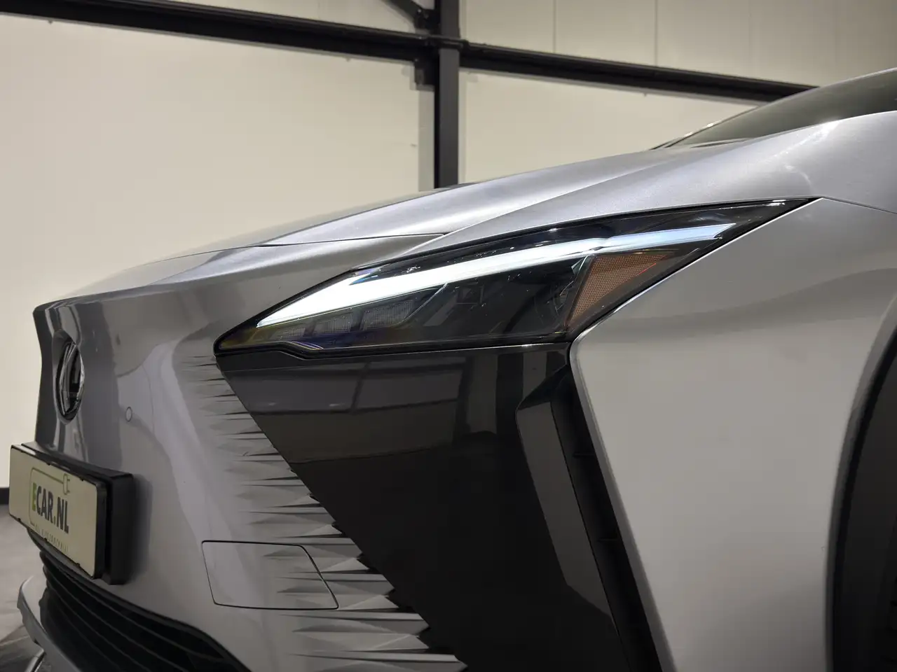 Lexus RZ 9