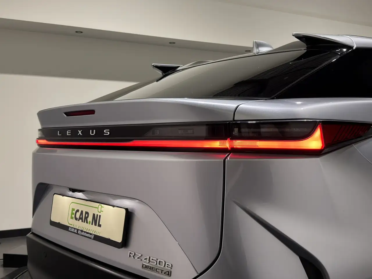 Lexus RZ 10
