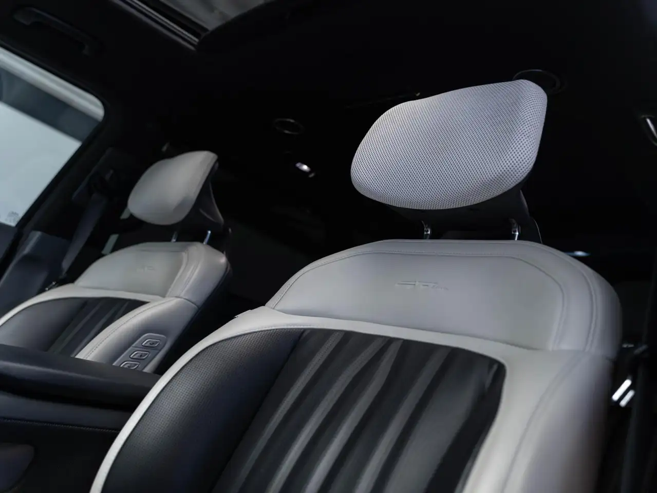 Kia EV9 12