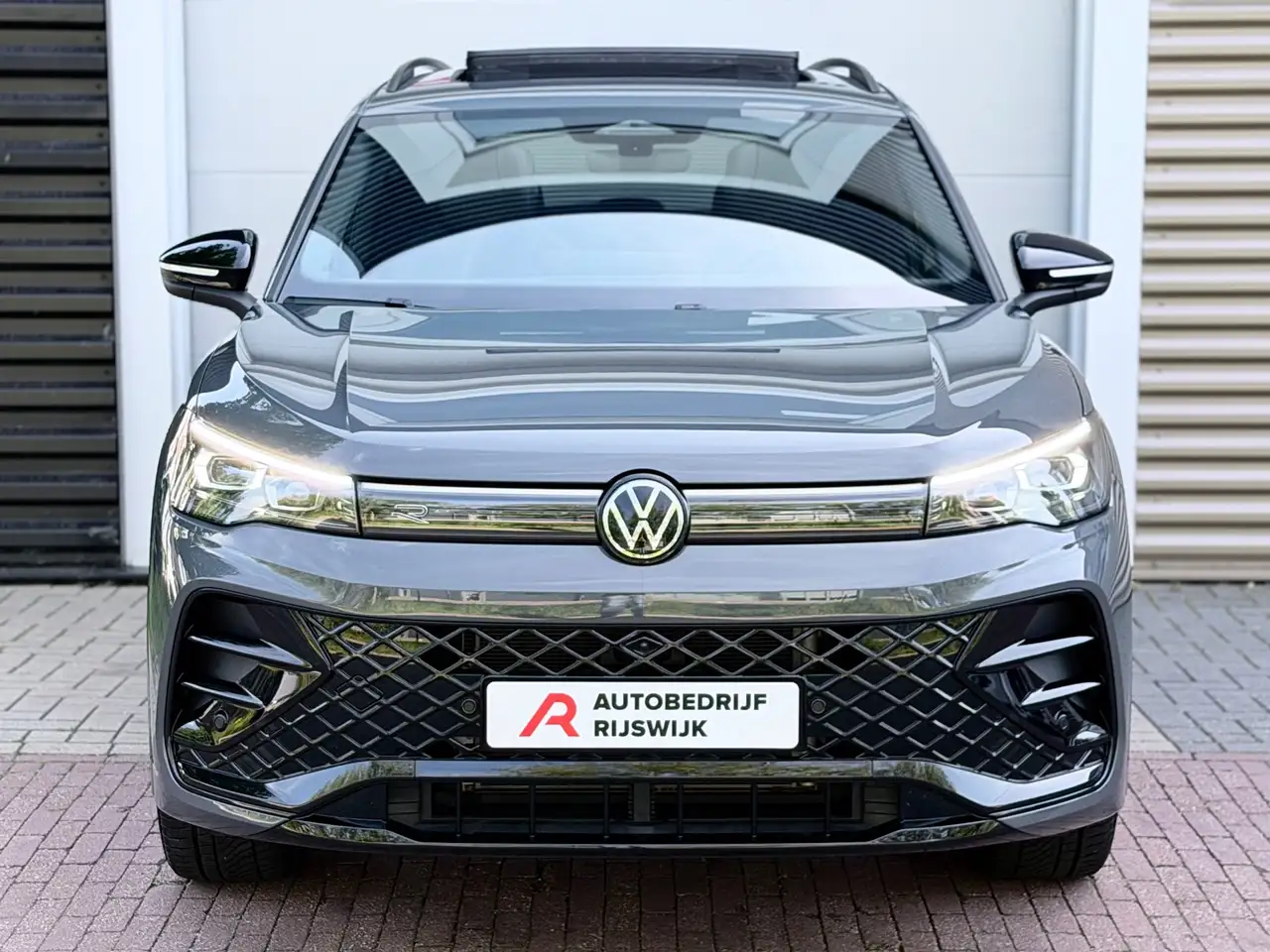 Volkswagen Tiguan 7