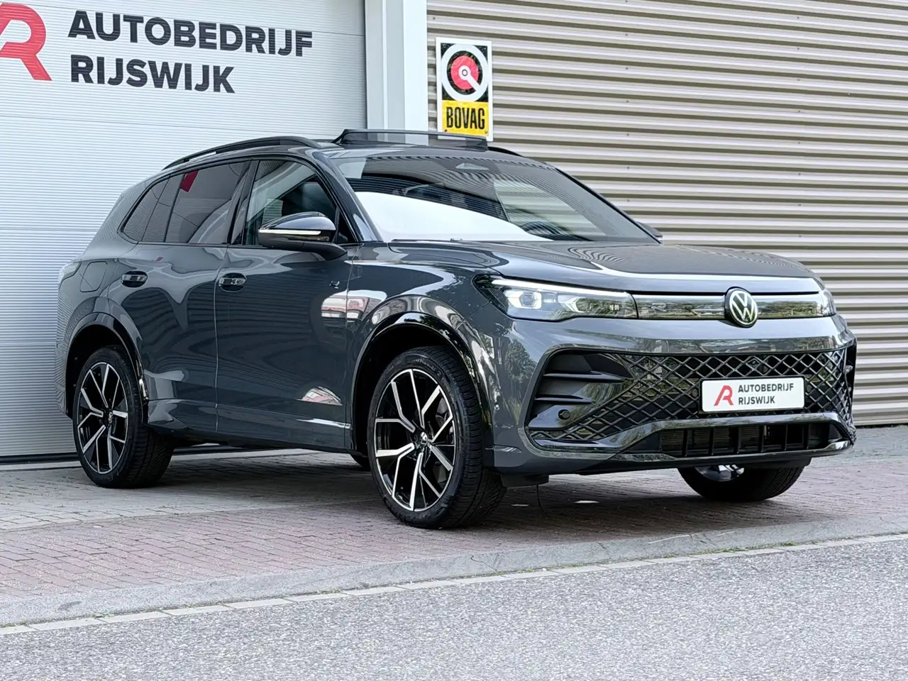 Volkswagen Tiguan 8