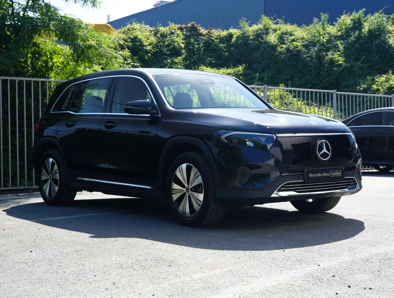 Mercedes-Benz EQB 250 7
