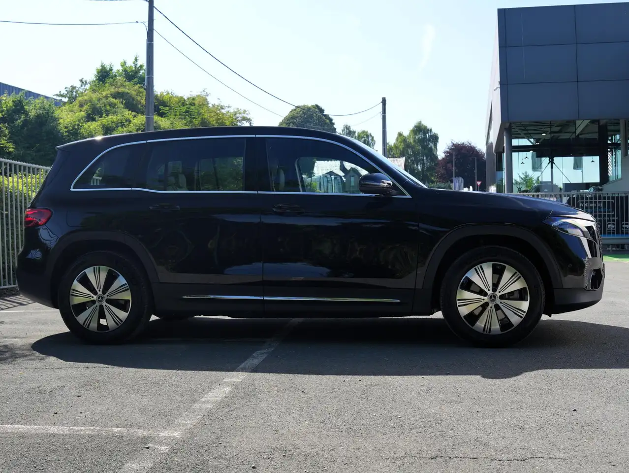 Mercedes-Benz EQB 250 8
