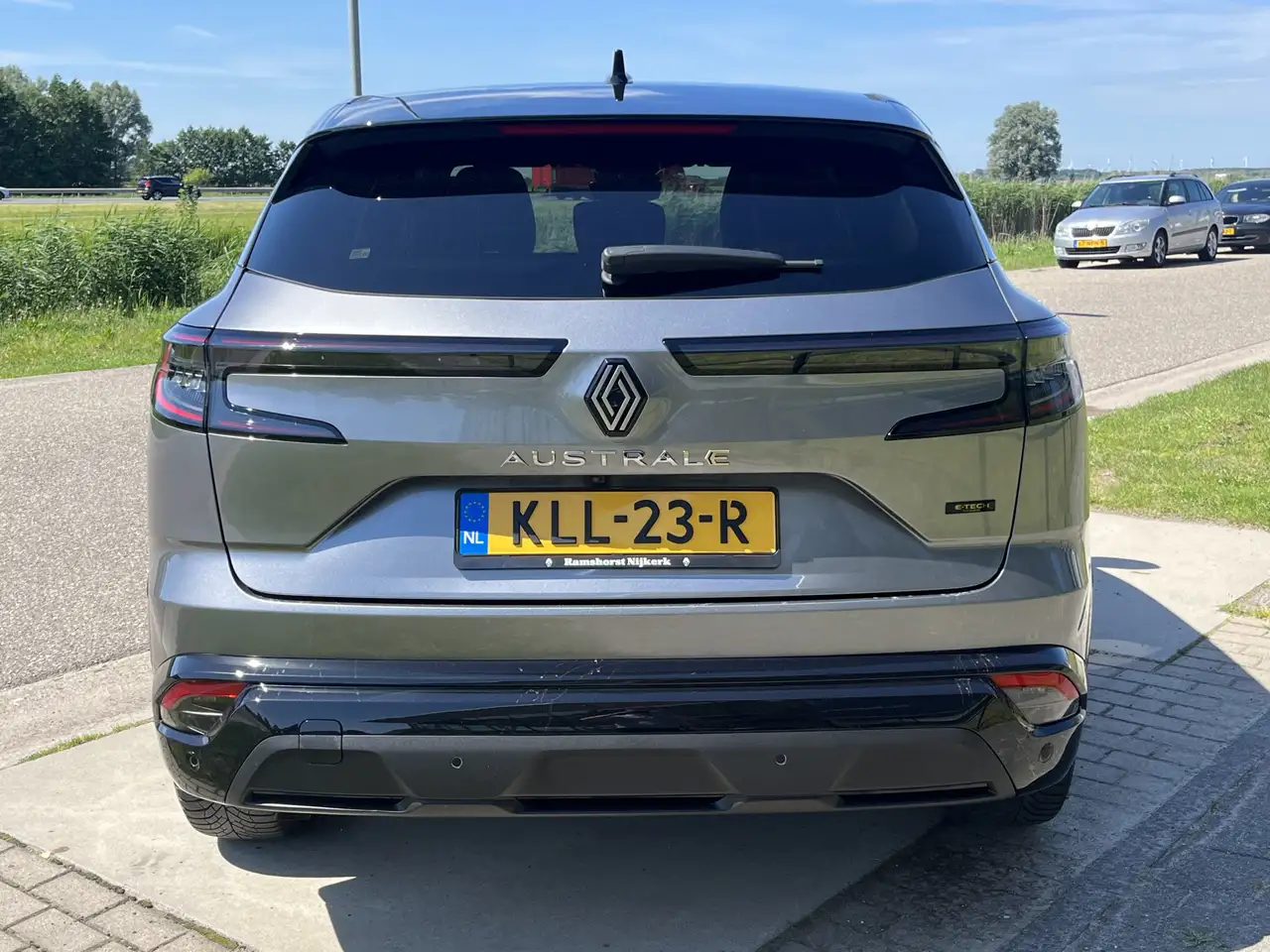 Renault Austral 8