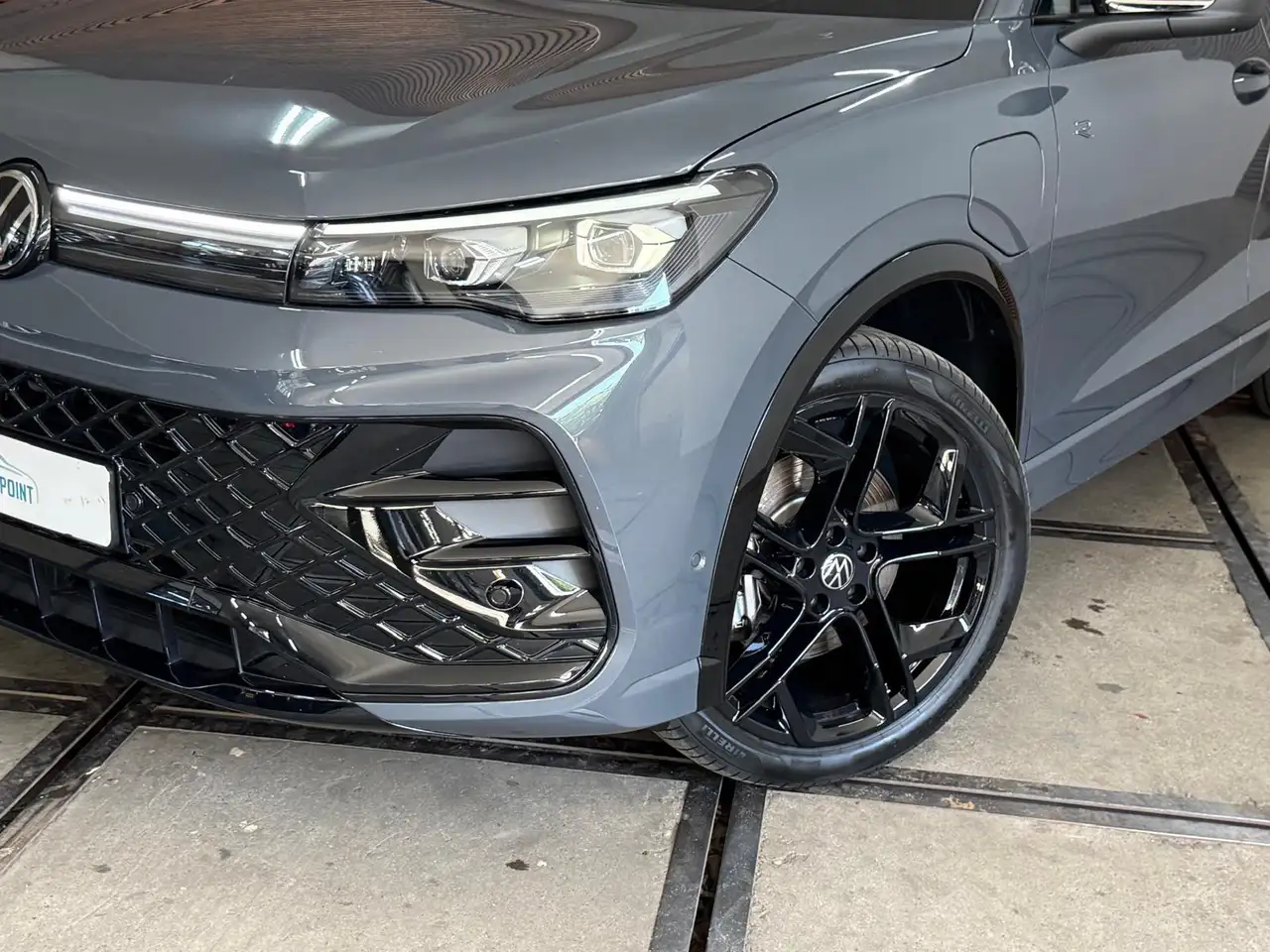 Volkswagen Tiguan 9