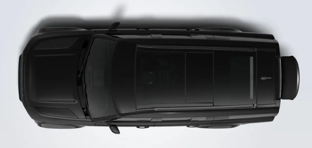Land Rover Defender 130 4