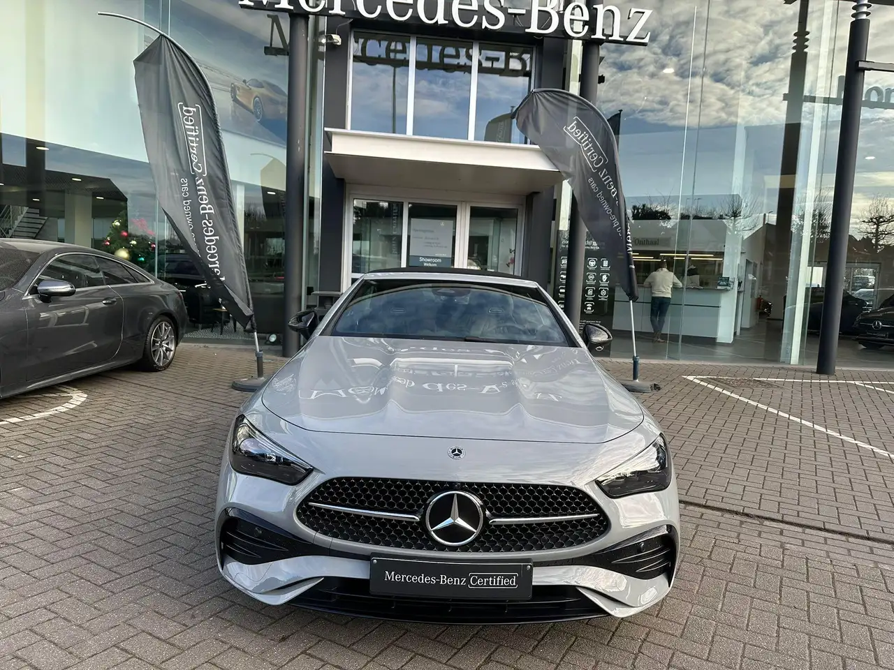 Mercedes-Benz CLE 200 9