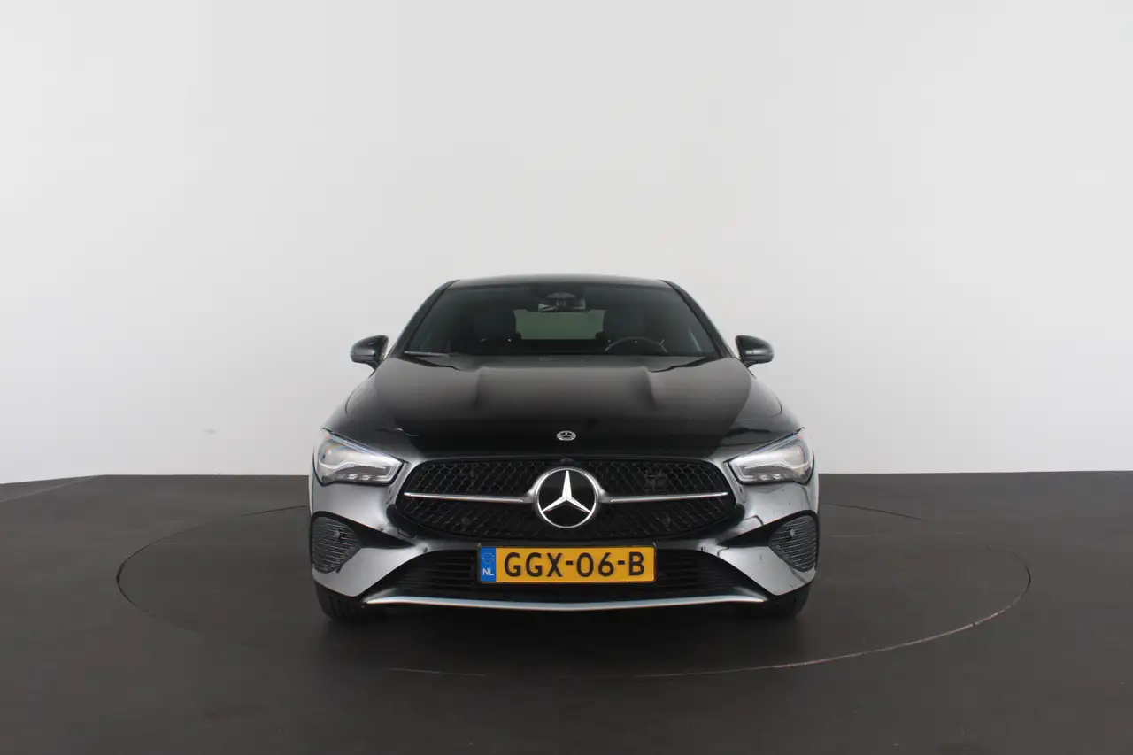 Mercedes-Benz CLA 250 5