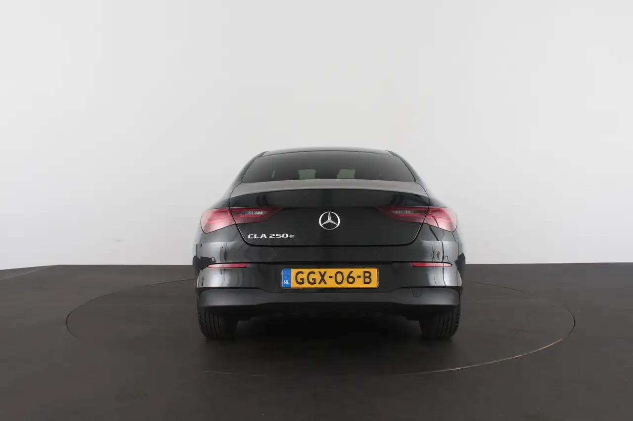 Mercedes-Benz CLA 250 8