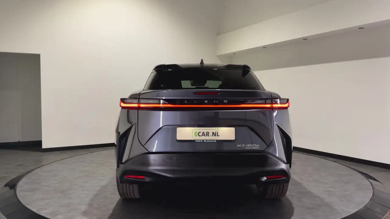 Lexus RZ 4
