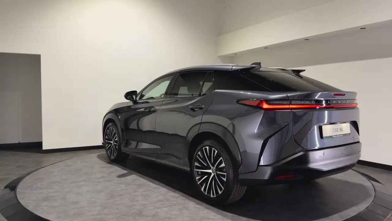 Lexus RZ 5