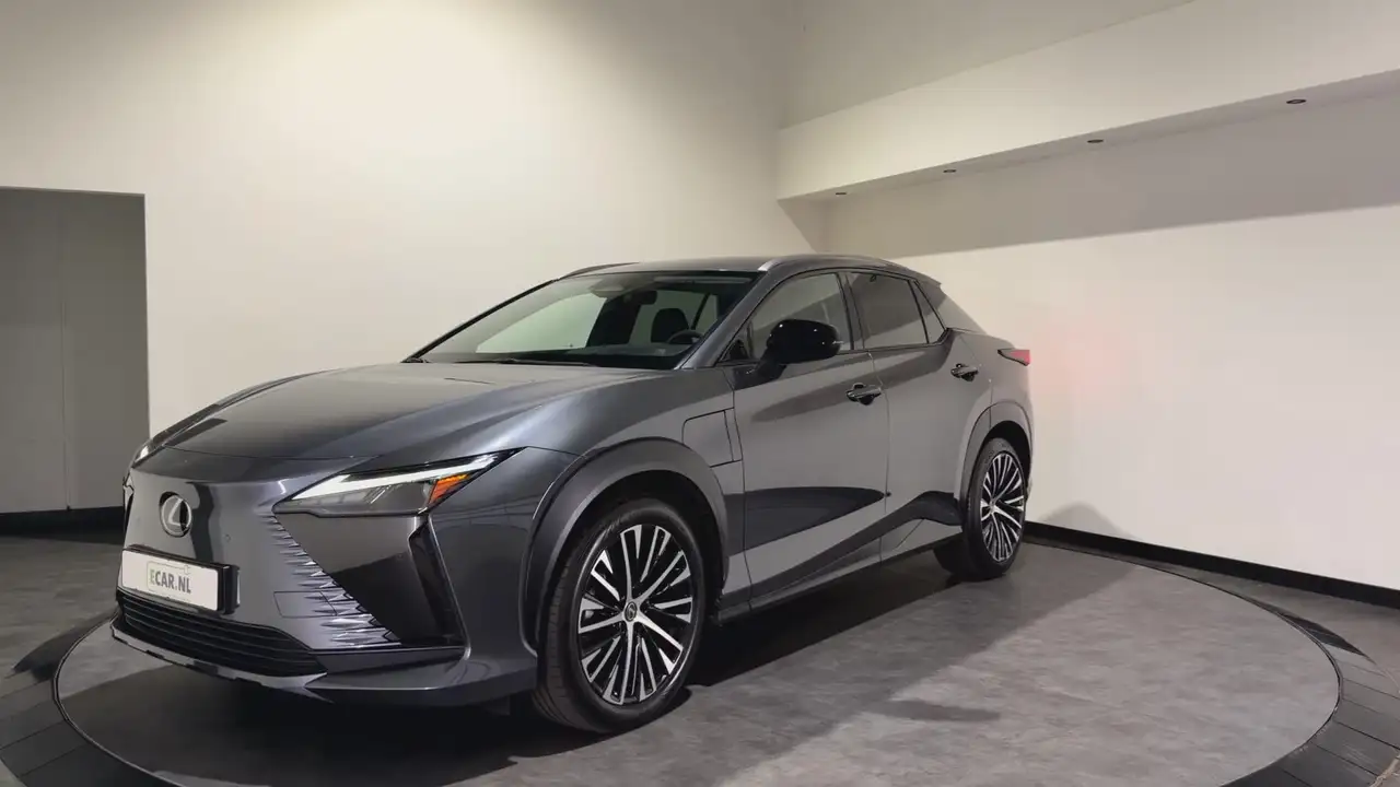 Lexus RZ 7