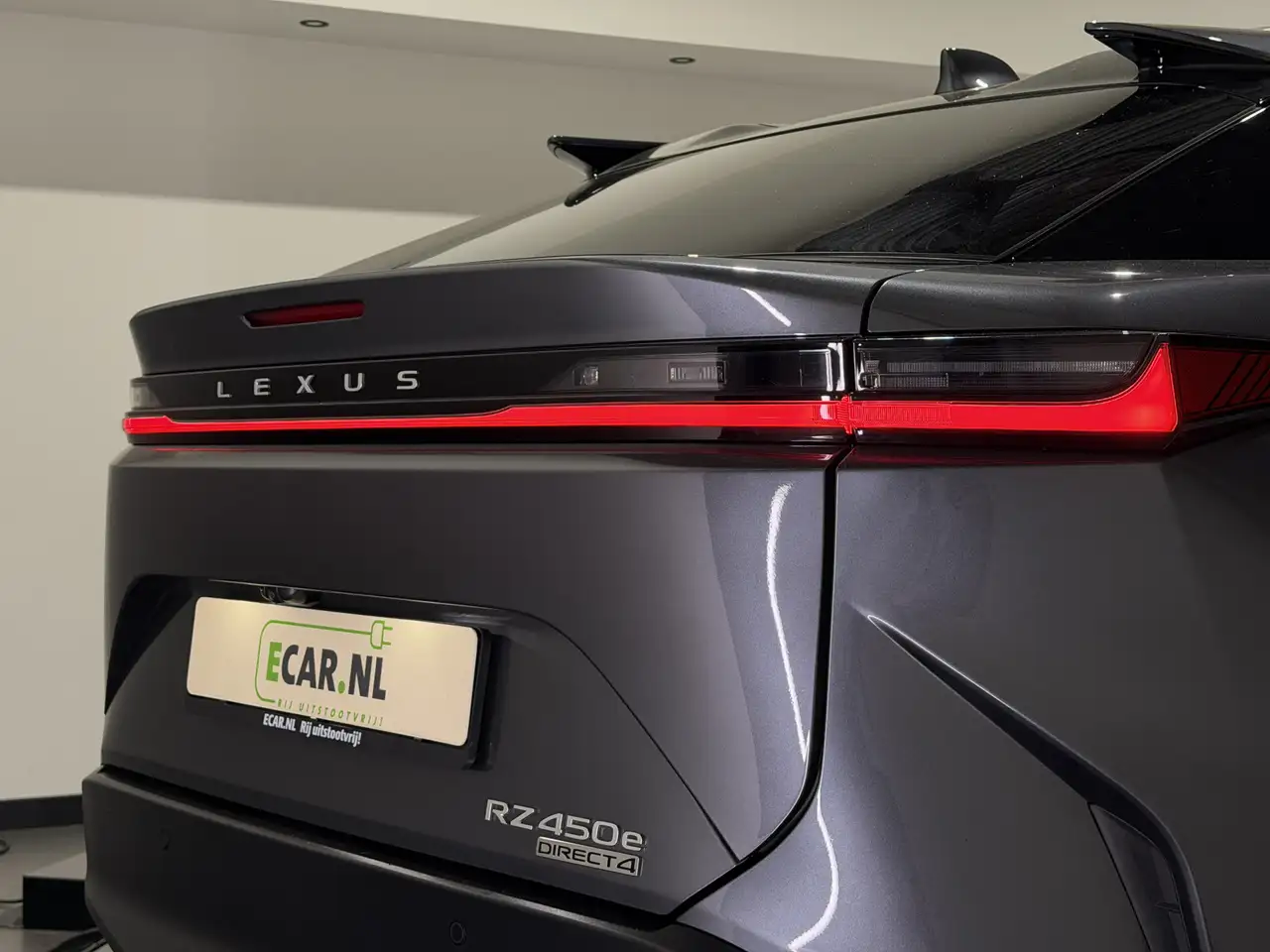 Lexus RZ 11