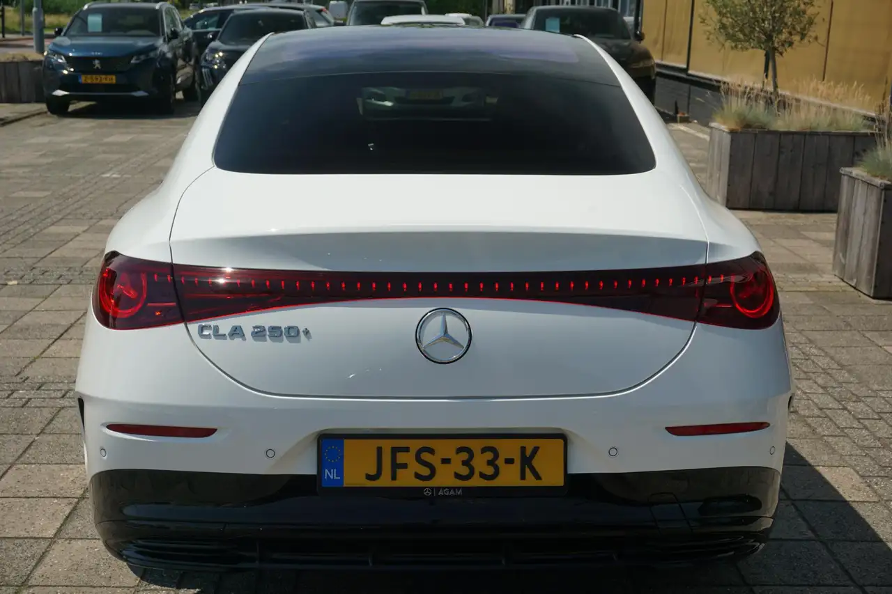 Mercedes-Benz CLA 250 8