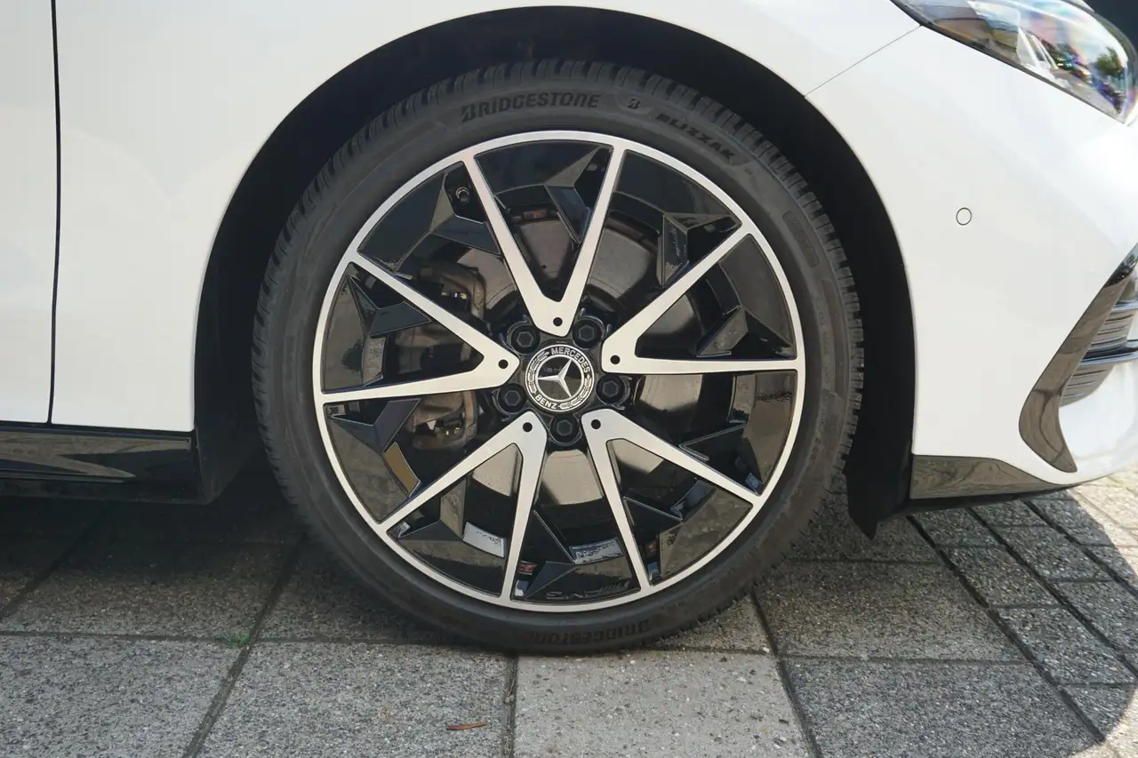 Mercedes-Benz CLA 250 9