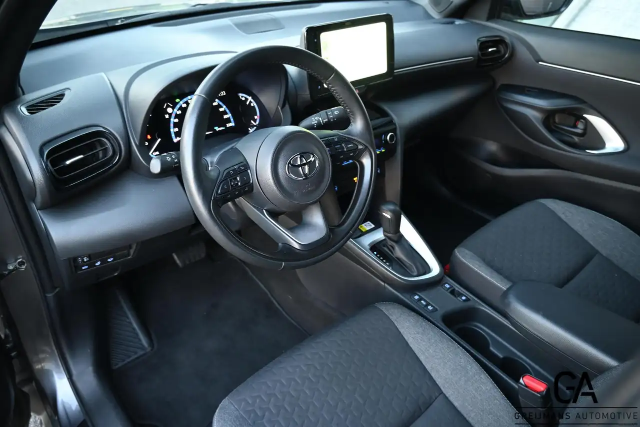 Toyota Yaris 4