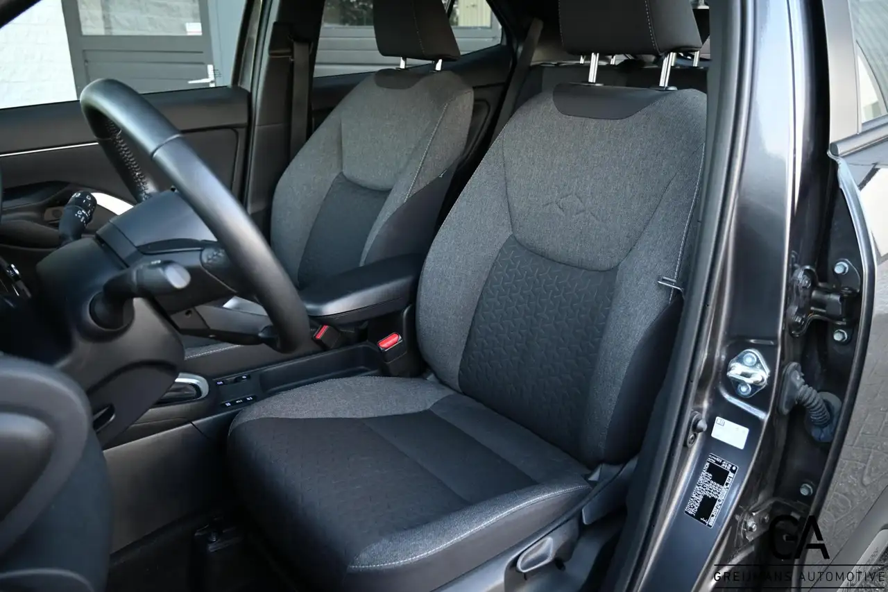 Toyota Yaris 5