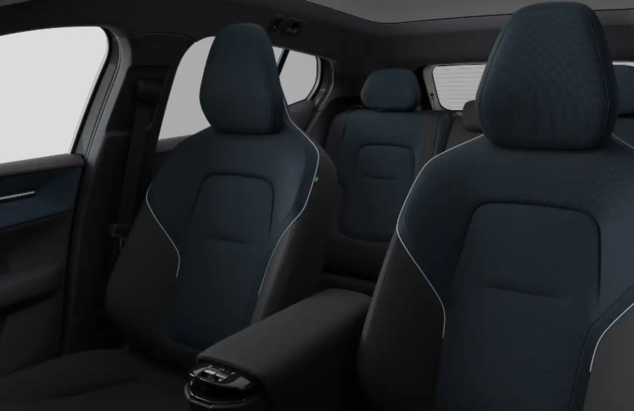 Volvo EX30 5