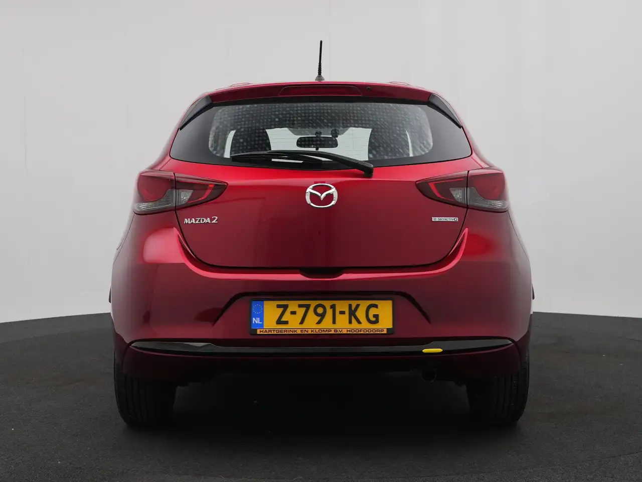 Mazda 2 4