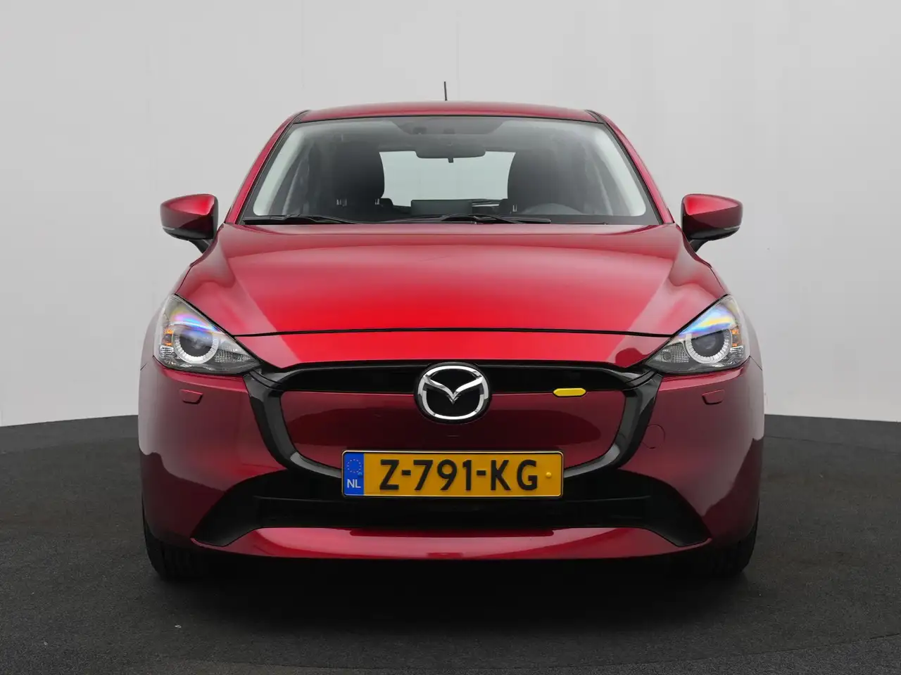 Mazda 2 6