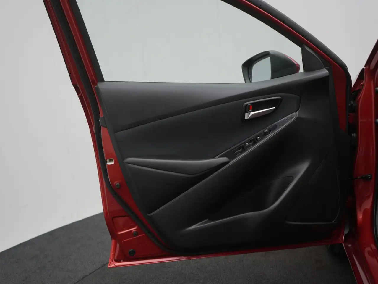 Mazda 2 11