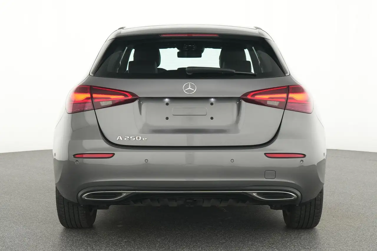 Mercedes-Benz A 250 8