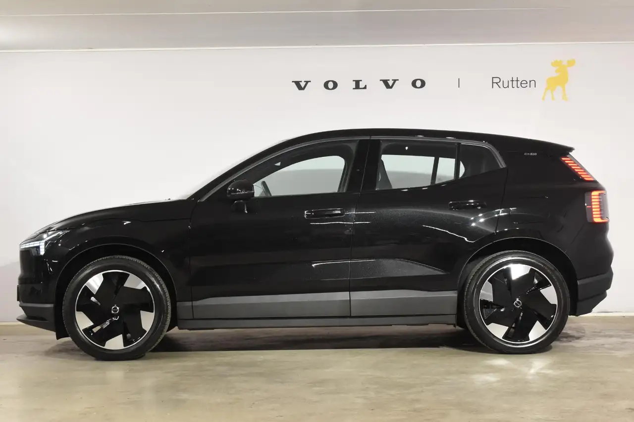 Volvo EX30 6