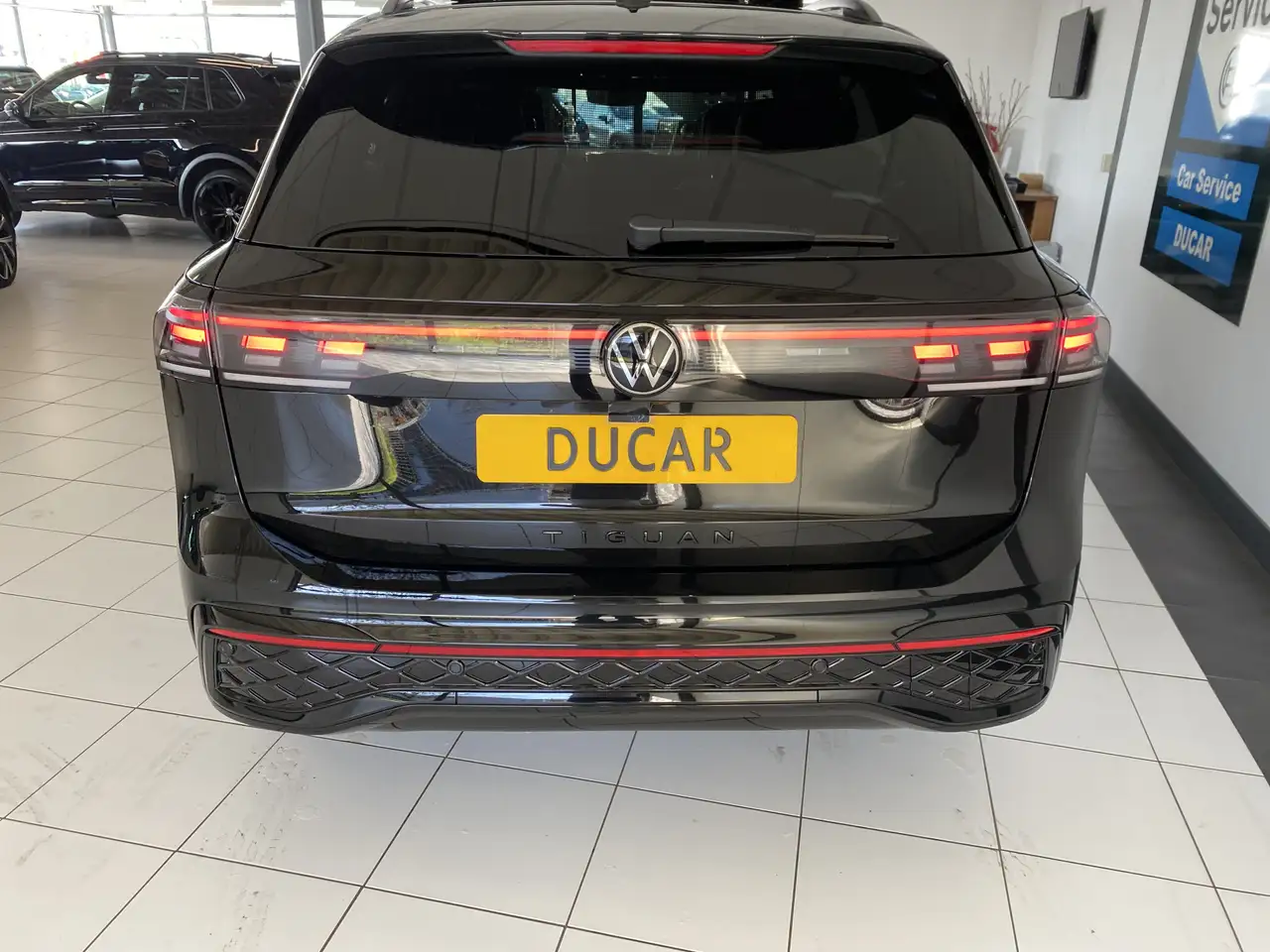 Volkswagen Tiguan 9