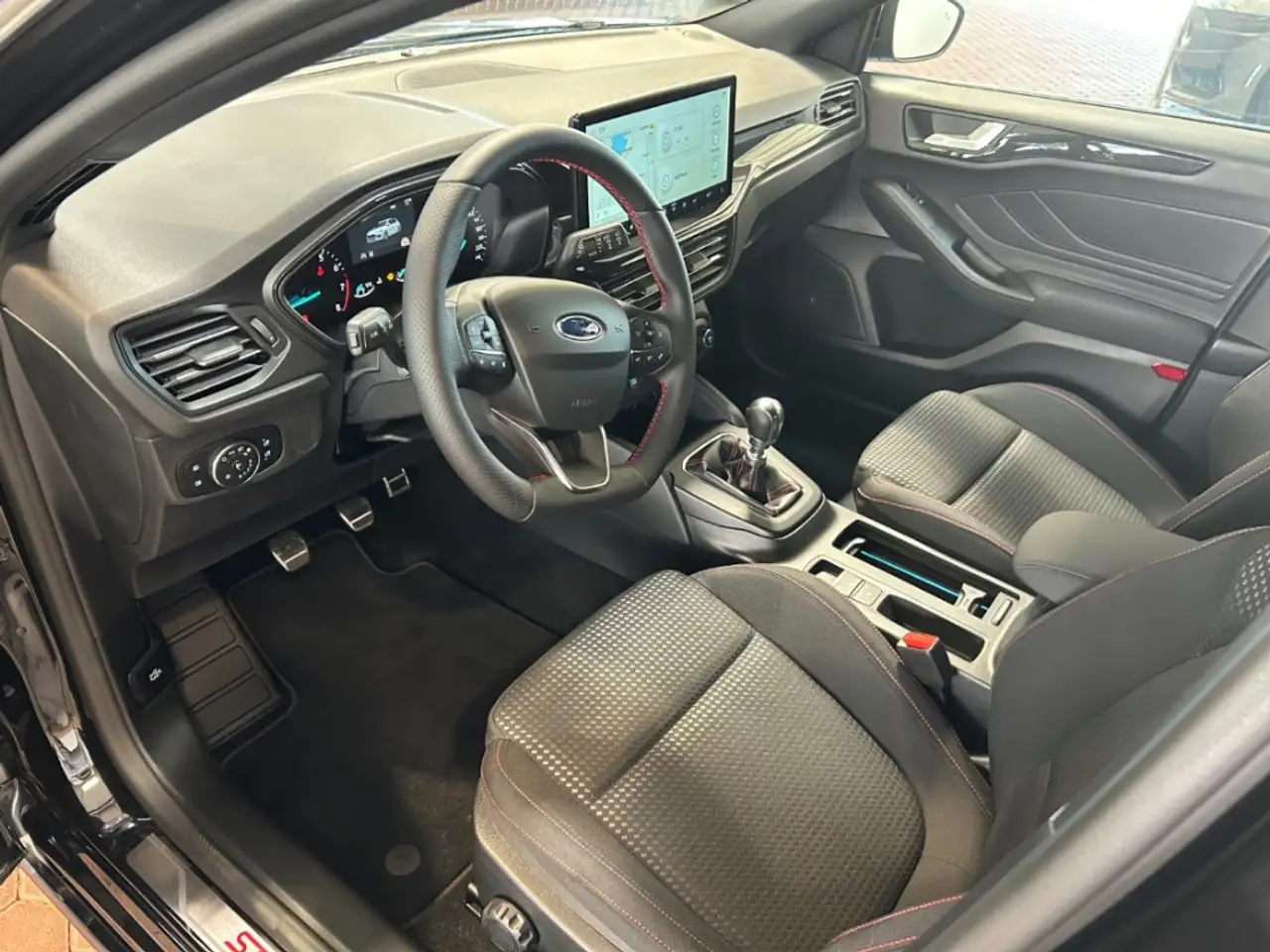Ford Focus 10