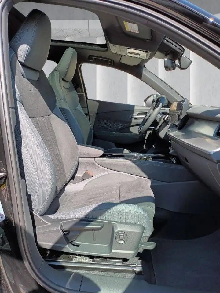 Audi Q3 11