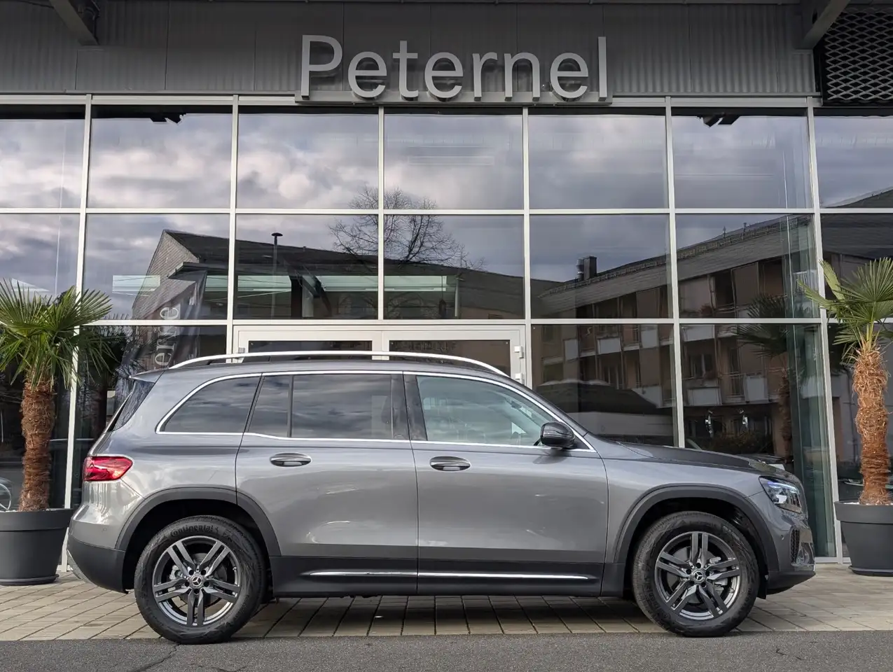Mercedes-Benz GLB 200 8