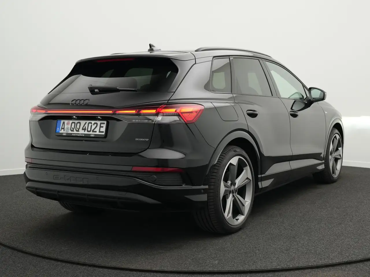 Audi Q4 3