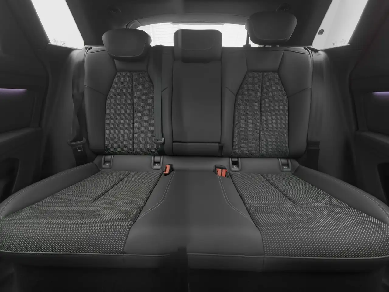 Audi Q4 5