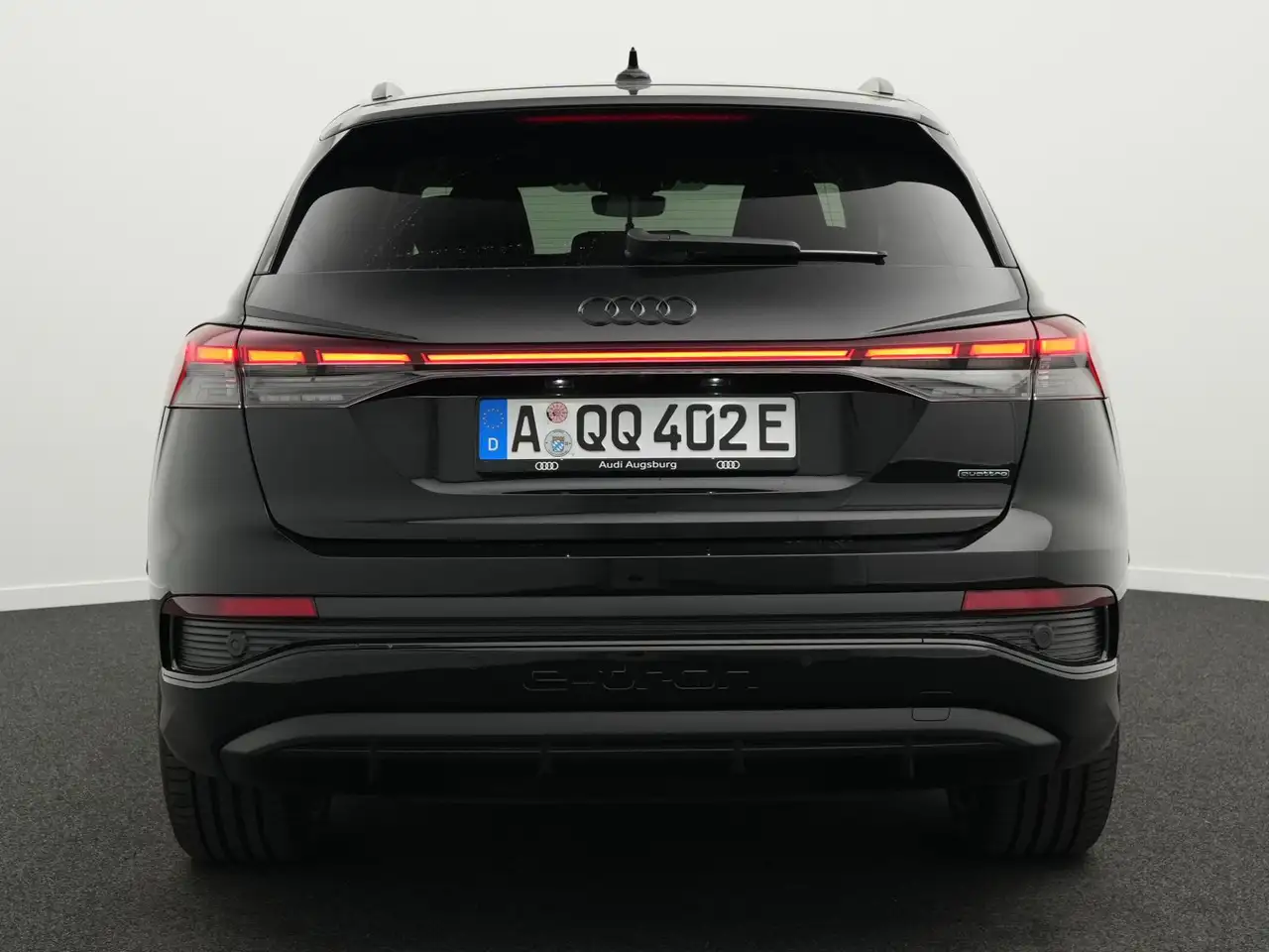 Audi Q4 7