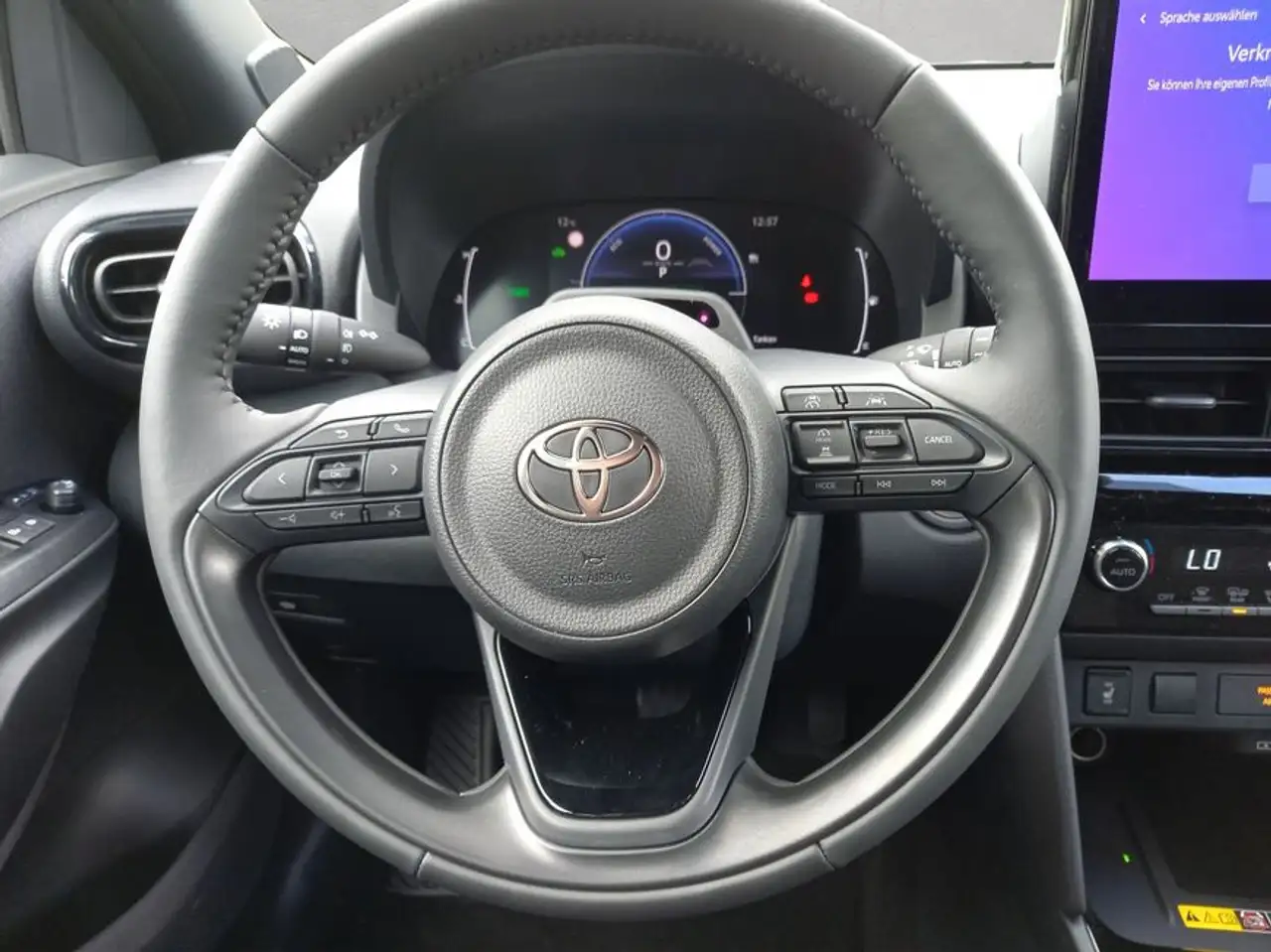 Toyota Yaris 11