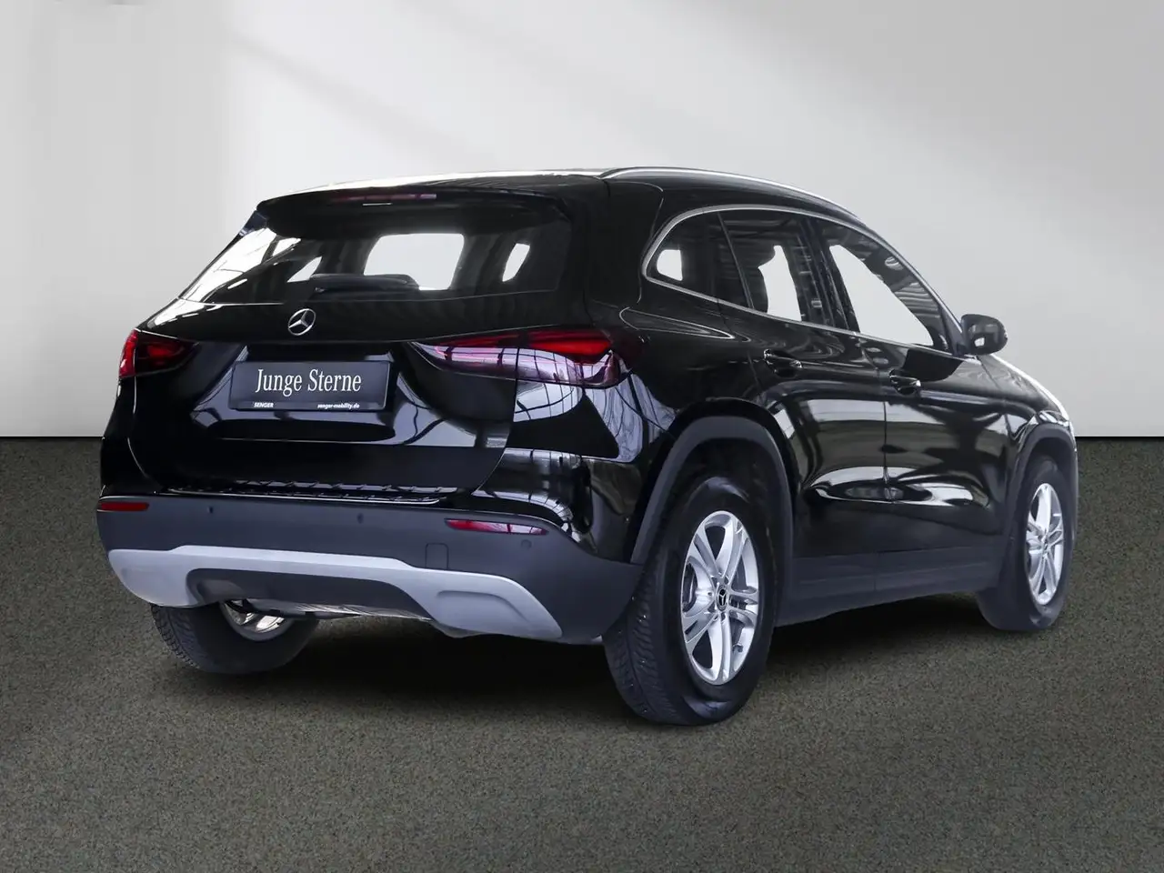 Mercedes-Benz GLA 200 3