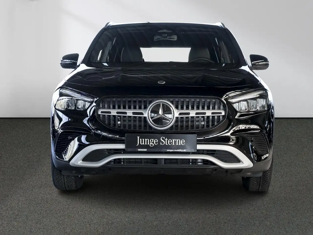 Mercedes-Benz GLA 200 4