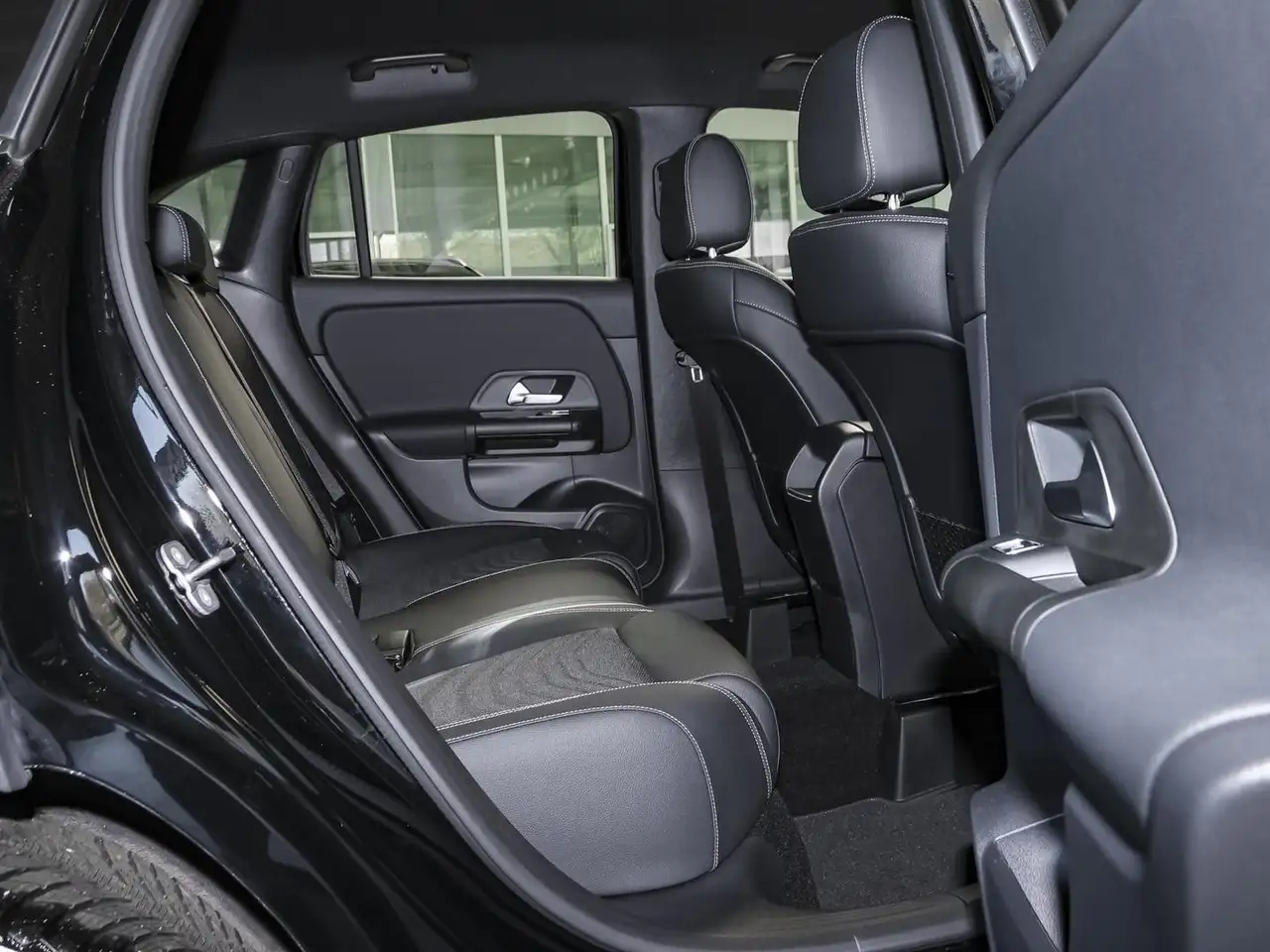 Mercedes-Benz GLA 200 7