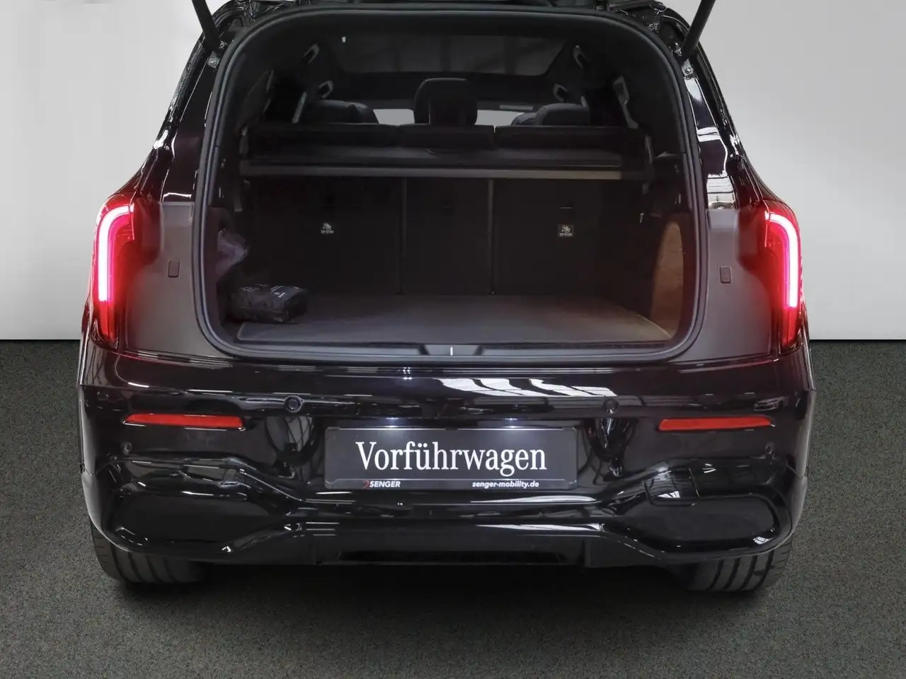 Mercedes-Benz GLB 250 12