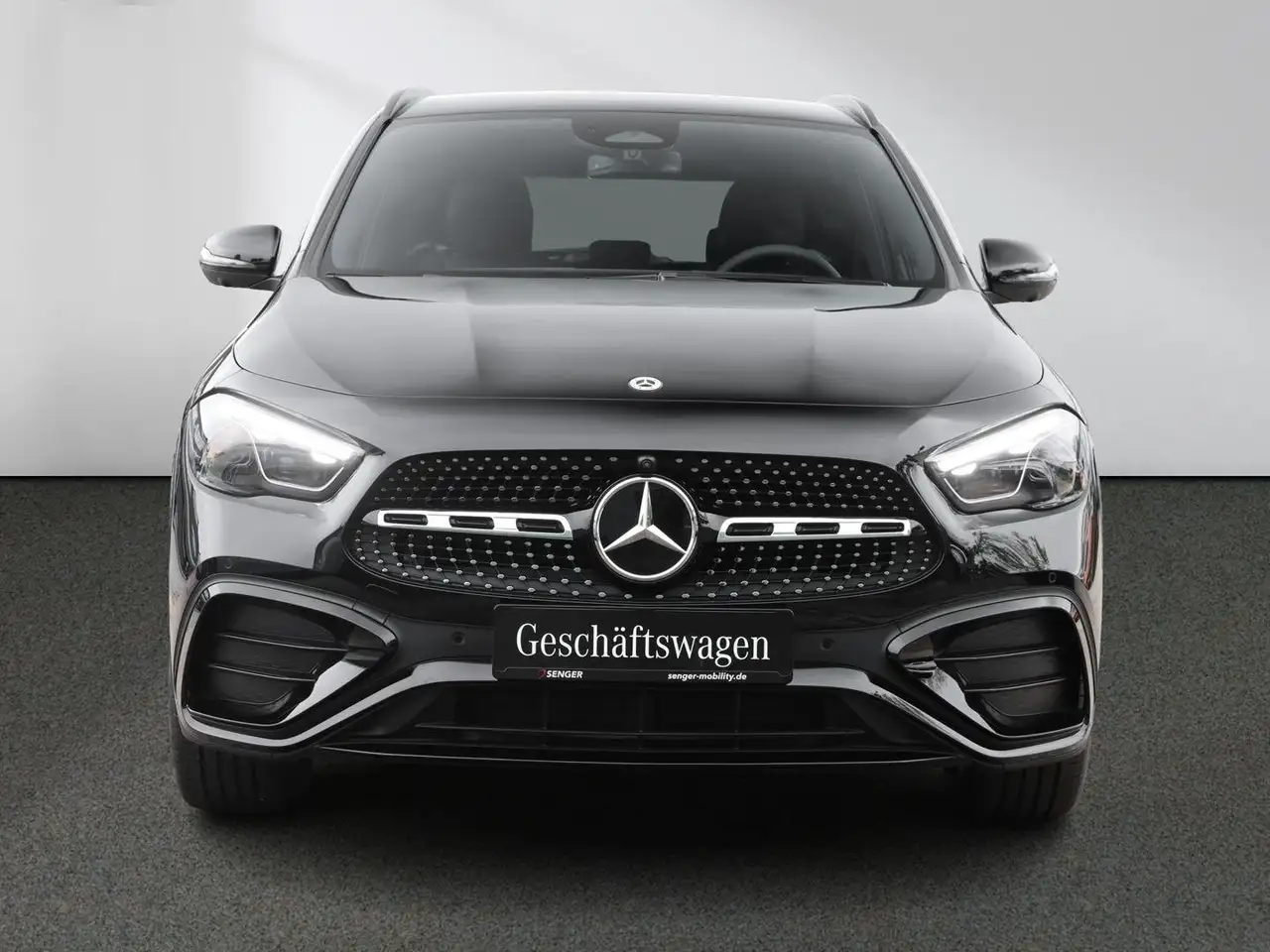 Mercedes-Benz GLA 200 4