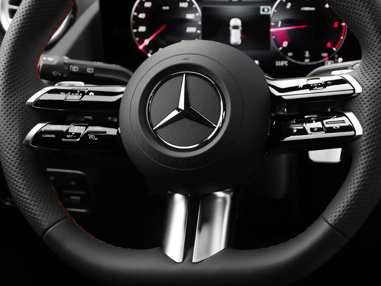 Mercedes-Benz GLA 200 16