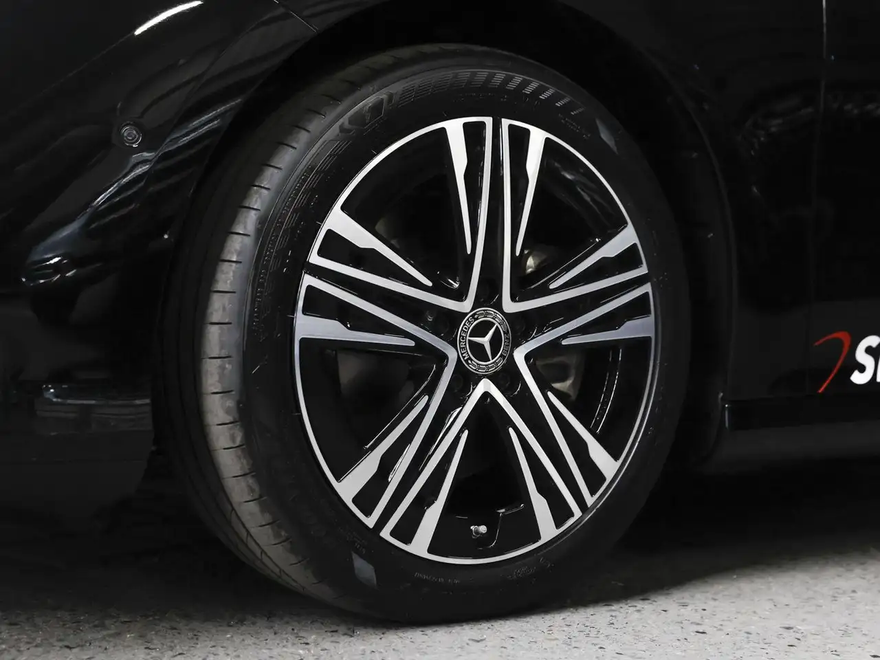 Mercedes-Benz CLA 250 7