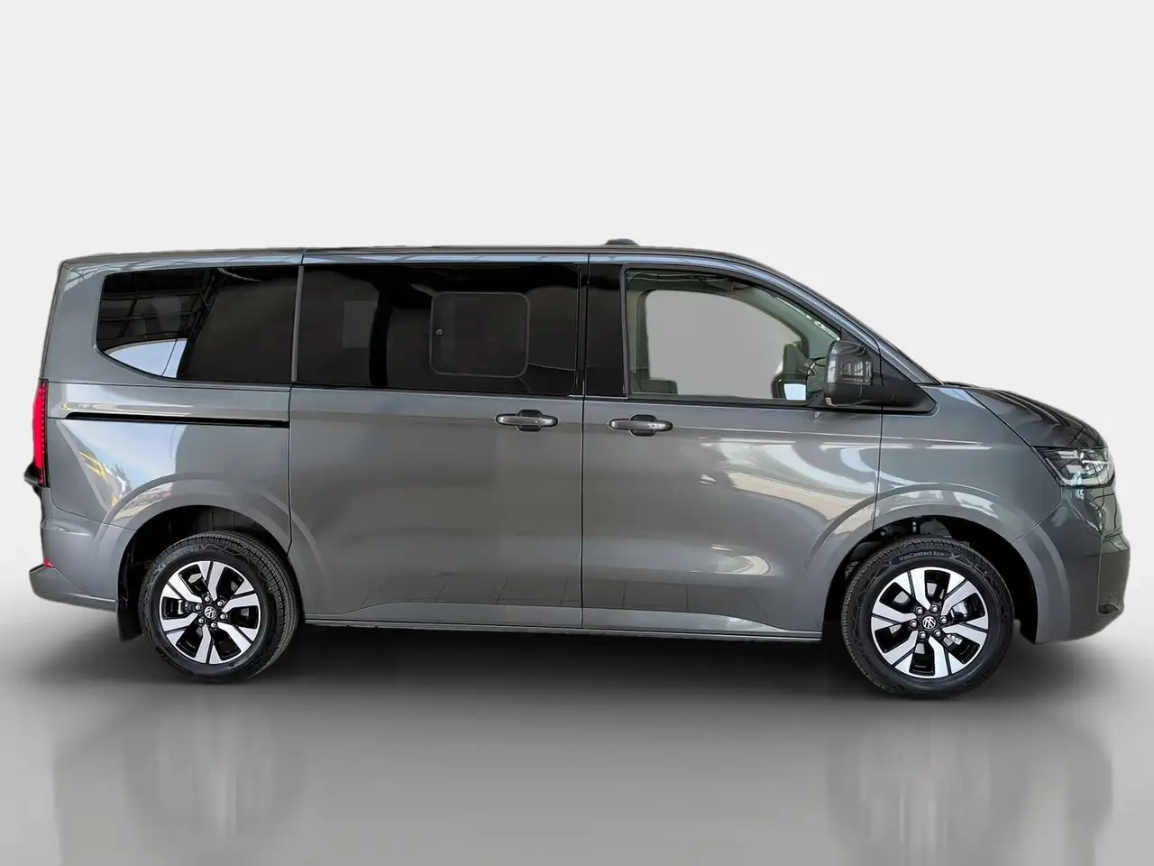 Volkswagen T7 Caravelle 7