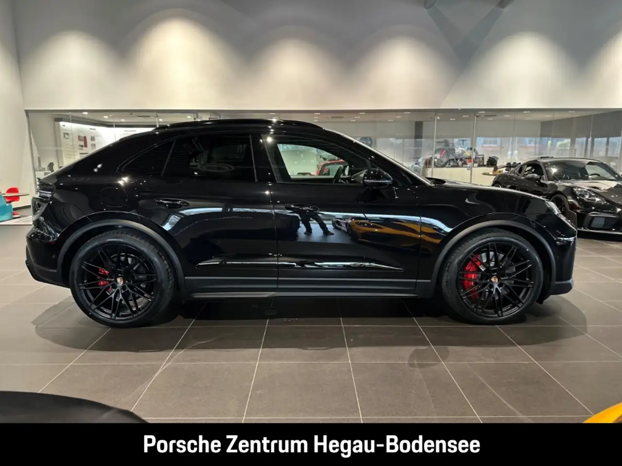 Porsche Macan 2