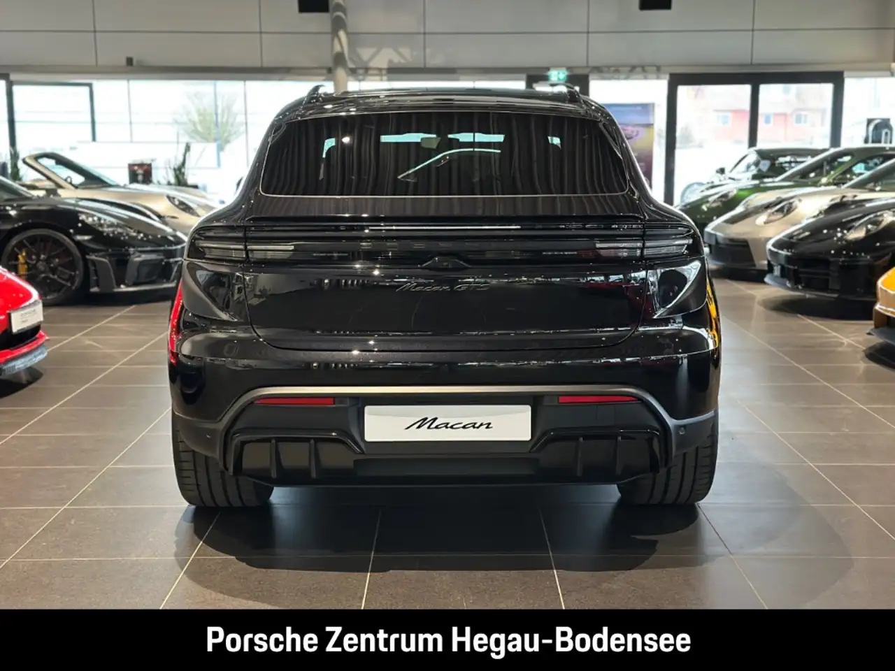 Porsche Macan 12