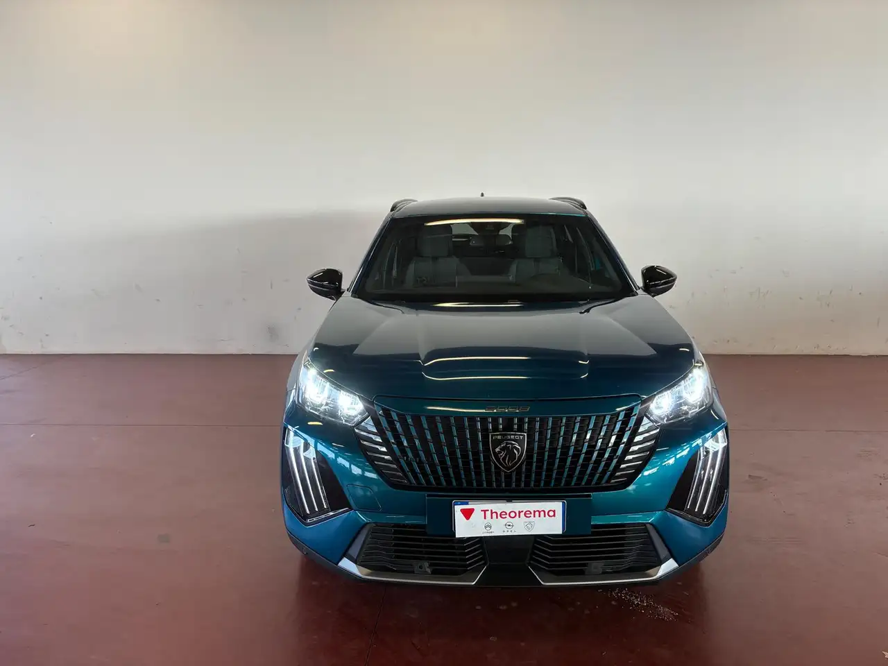 Peugeot 2008 8